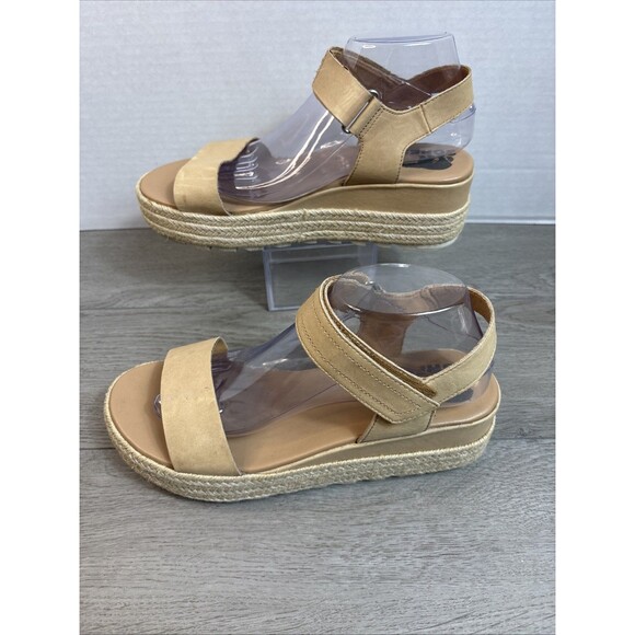 Sorel Woman’s Wedge Heel Sandals Size 10 Light Beige With White Heel Hook Loop - Picture 2 of 9